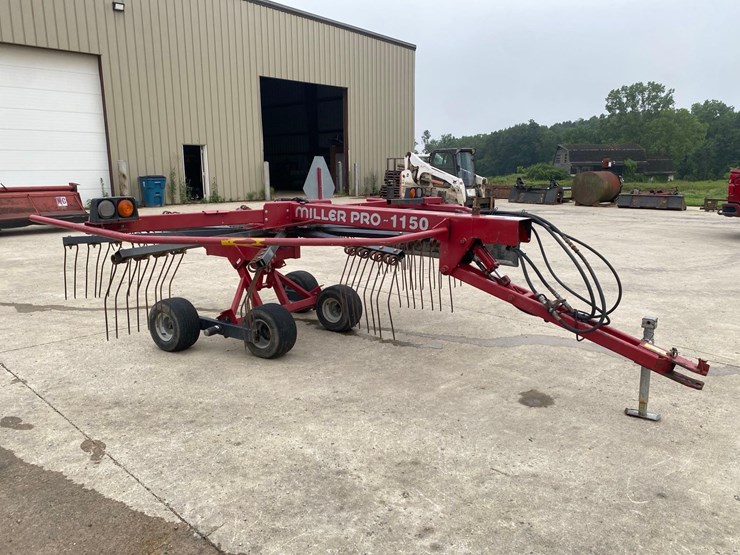 miller-pro-1150-hay-rake-image-3