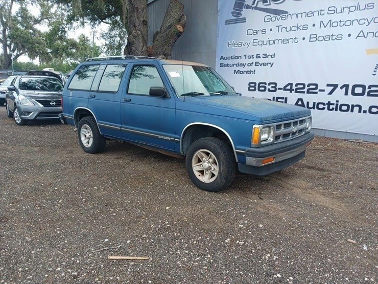 1994-chevrolet-blazer-image-2