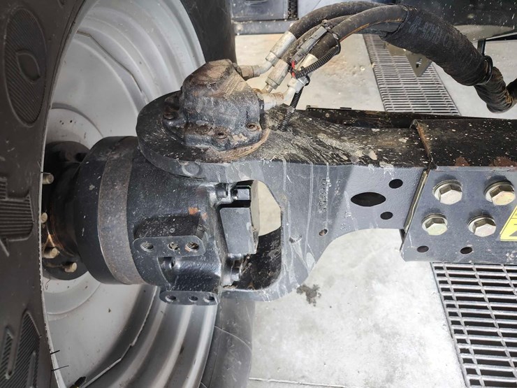 2009-case-ih-6088-image-11