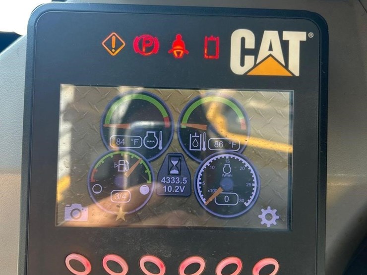 2015-caterpillar-279d-image-12