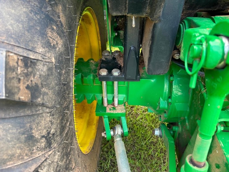 2021-john-deere-5045e-image-11
