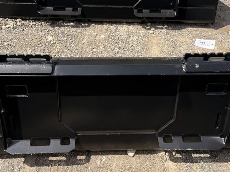 #194-•-standard-skid-steer-bucket---74-in-image-4