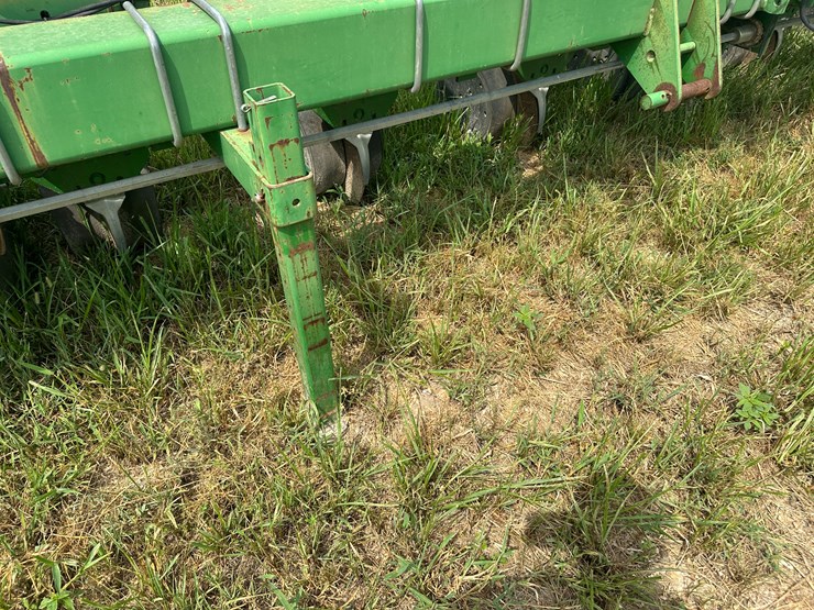 john-deere-30-image-21
