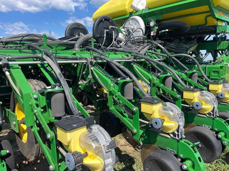 2012-john-deere-1790-image-45