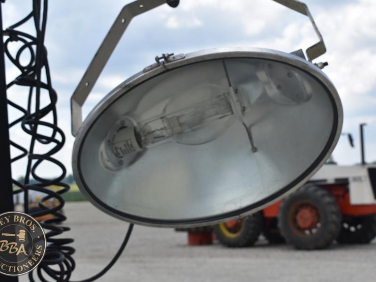 2019-allmand-bros-night-lite-v-series-image-31