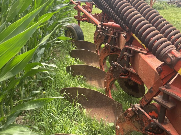 j-i-case-5-bottom-plow-wilson825-b17-image-4