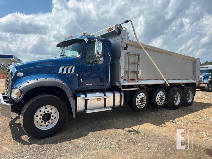 2021-mack-granite-64fr-image-1