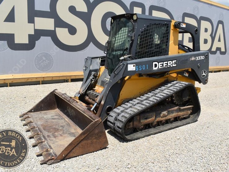 2012-deere-333d-image-2