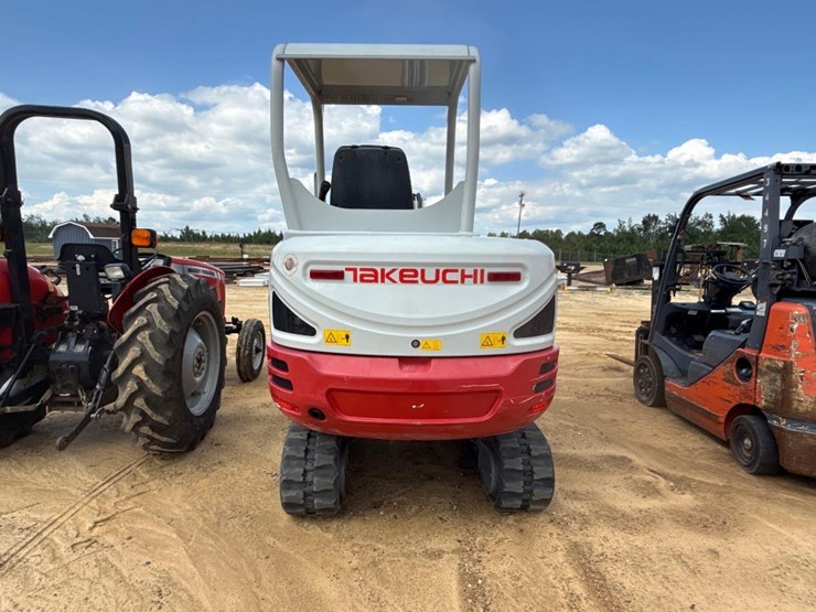 251---2023-takeuchi-tb230-excavator-image-5