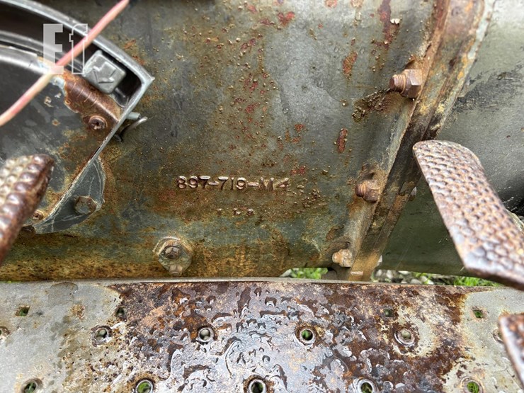 massey-ferguson-135-image-8