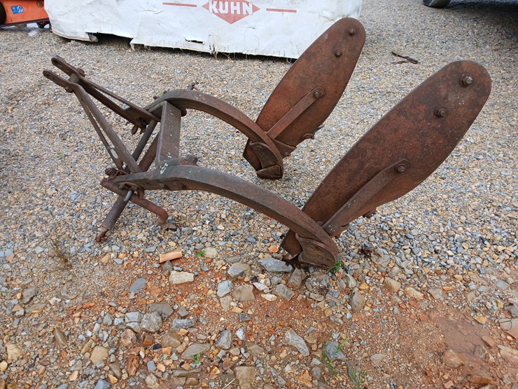 #20730-•-2-bottom-plow-image-4