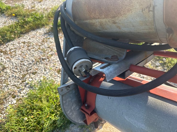 6ftx8in-hutchinson-incline-auger-image-8