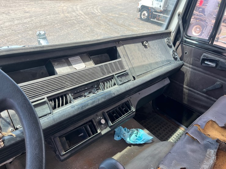#21657-•-1984-mack-truck-image-19