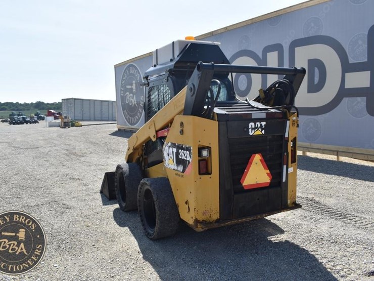 2018-caterpillar-262d-image-9