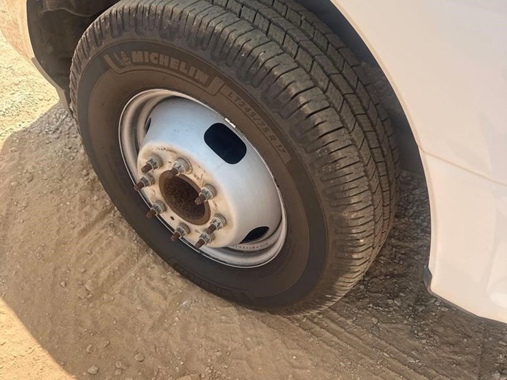 2018-ford-f350-image-10