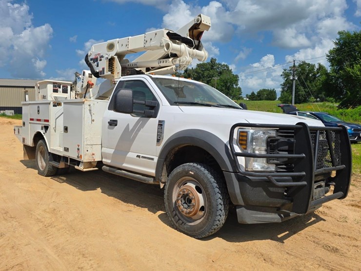 2019-ford-f550-image-13