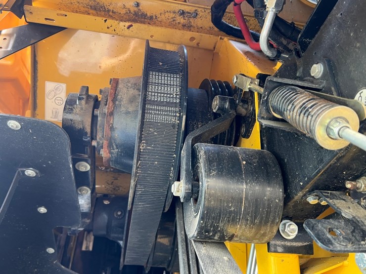 2023-new-holland-cr10.90-image-34
