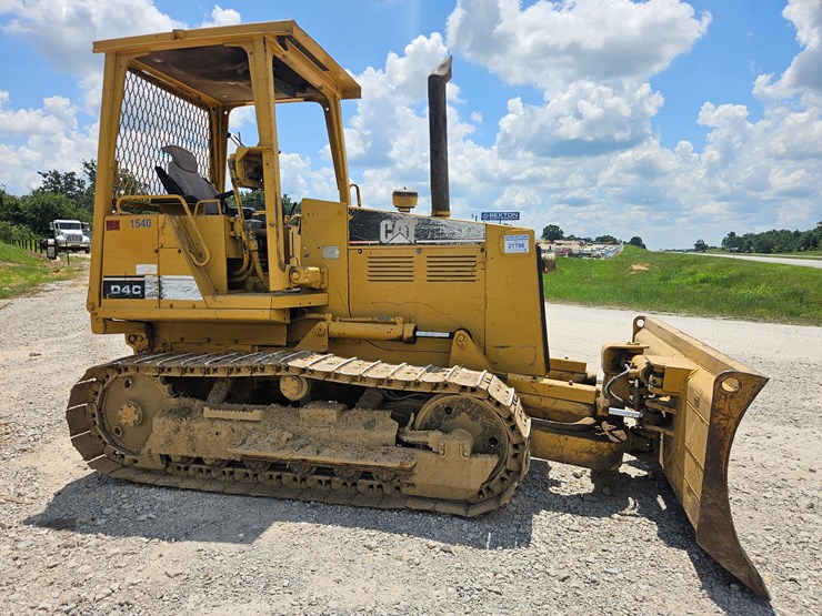 caterpillar-d4c-image-16