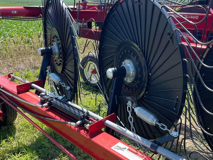 2023-h&s-14-wheel-v-rake-1-owner-image-25