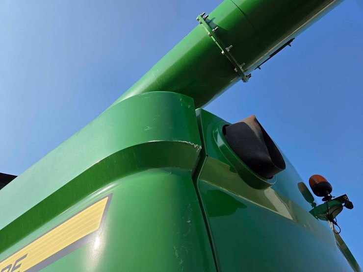 2015-john-deere-s680-image-33