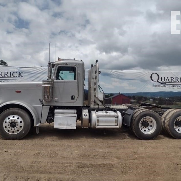 2011 PETERBILT 388