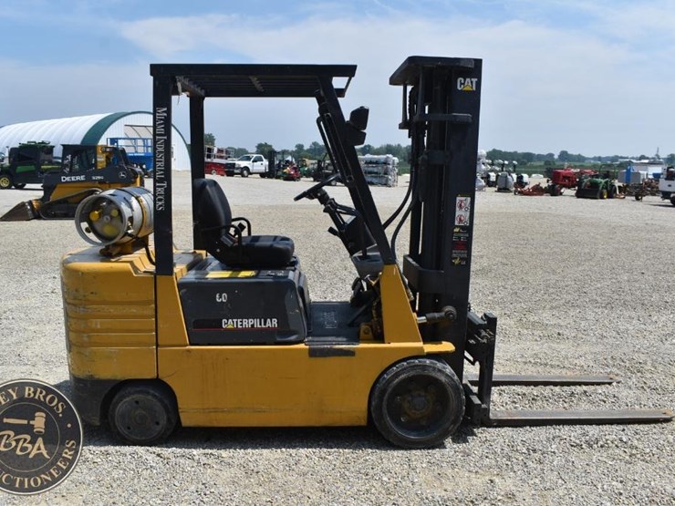1996-caterpillar-gc30-image-14