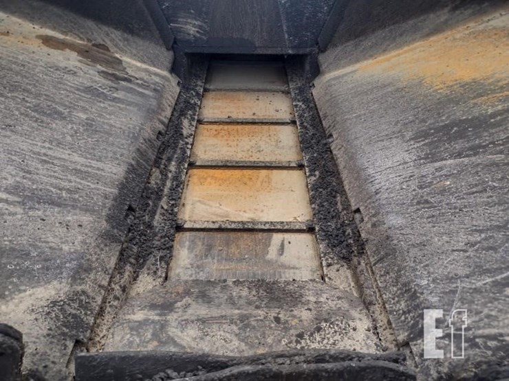 2012-caterpillar-ap-255e-image-35