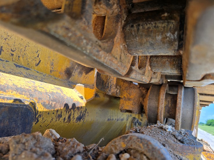 2005-caterpillar-953c-image-78