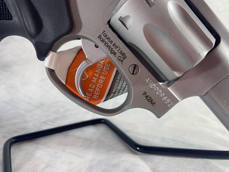 #4378-•-taurus-model-942-22-wmr-revolver,-sn:-ahd909852-image-9