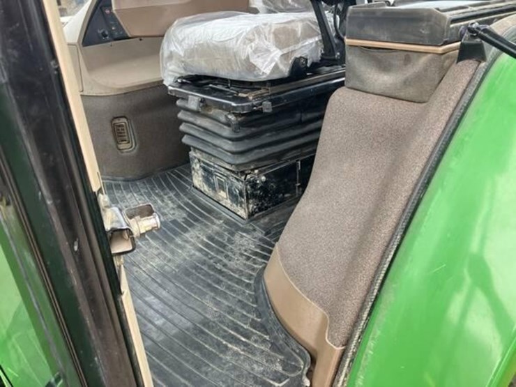 1997-john-deere-8100-image-19