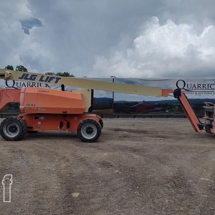 2015 JLG 740AJ