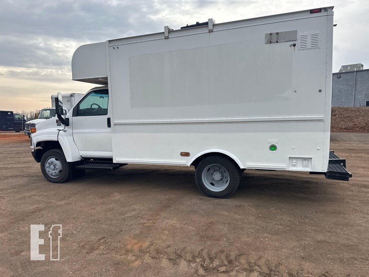 2009-gmc-topkick-c4500-image-7