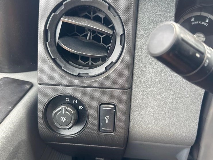 2015-ford-f350-image-28