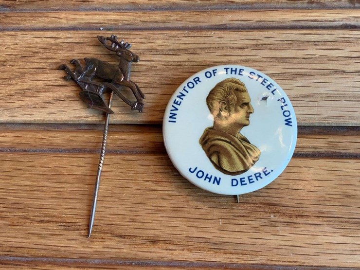 (2)-john-deere-button-+-straight-pin-image-1