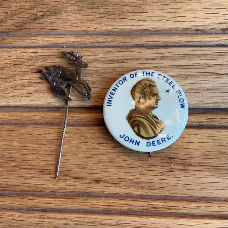(2) John Deere Button + Straight Pin