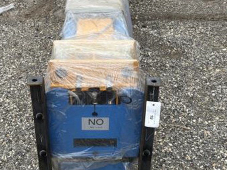 #19-•-10,000-lb-two-post-shop-lift---model:-irtpl-image-3
