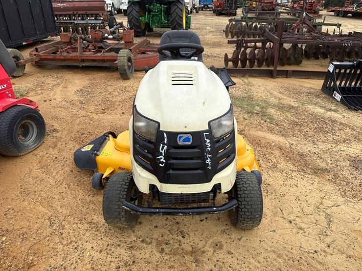 143---cub-cadet-lawn-tractor-image-7