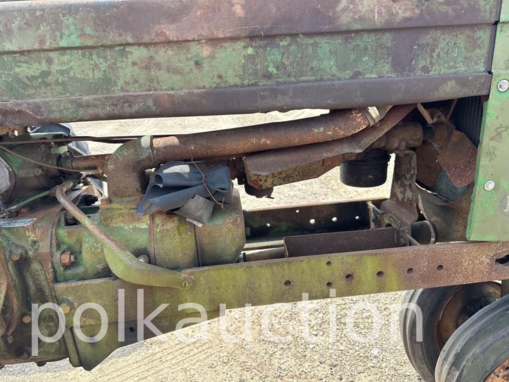 john-deere-b-image-4