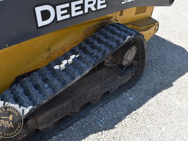 2019-deere-325g-image-36