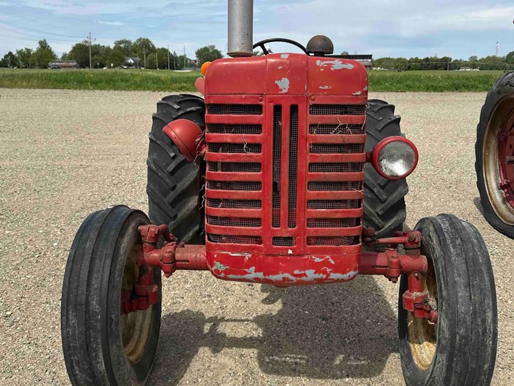 10663---ih-b-250-diesel-(sn#-20883)-image-2