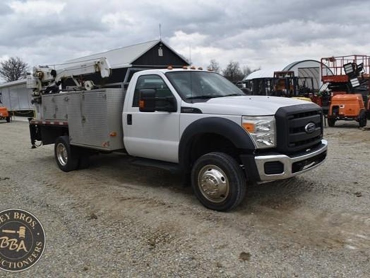 2013-ford-f550-image-14
