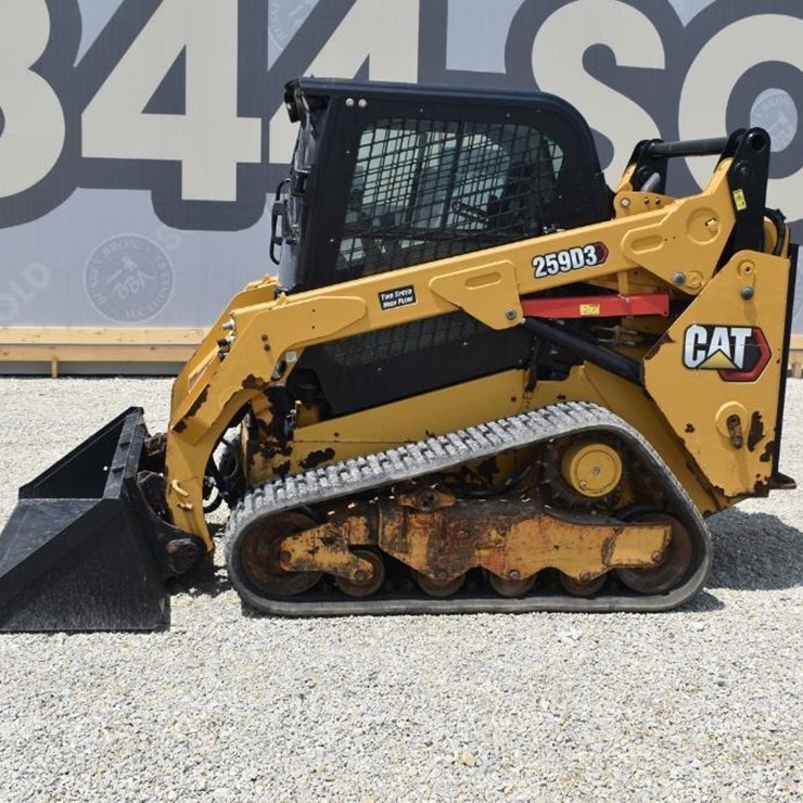 2021 CATERPILLAR 262D3