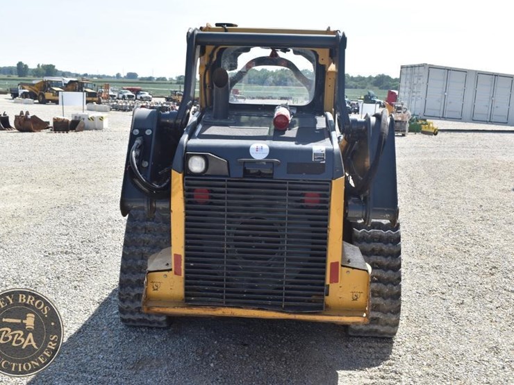 2019-deere-325g-image-18