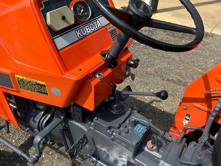 kubota-l2350-image-9