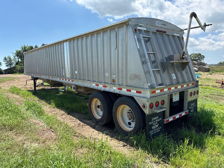 2009-dakota-aluminum-40ft-grain-trailer-image-6