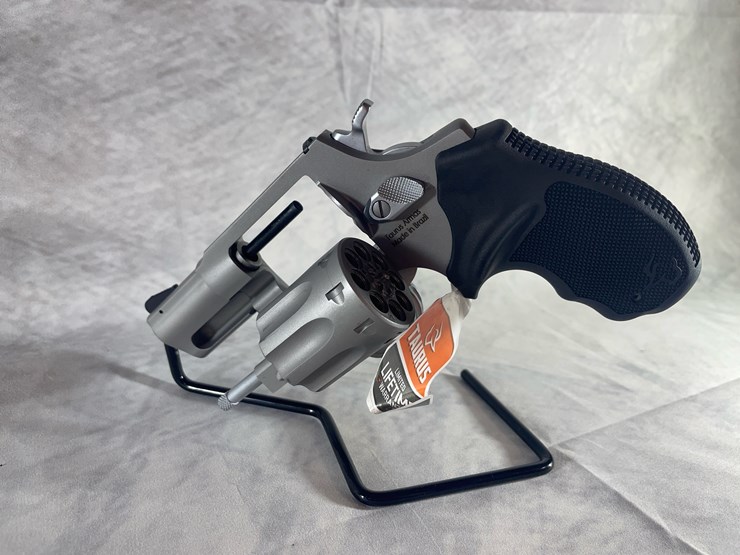 #4378-•-taurus-model-942-22-wmr-revolver,-sn:-ahd909852-image-14
