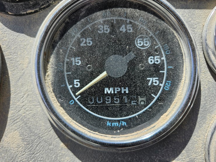 1995-ford-la9000-image-70