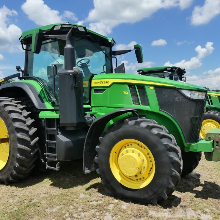 2020 JOHN DEERE 7R 210