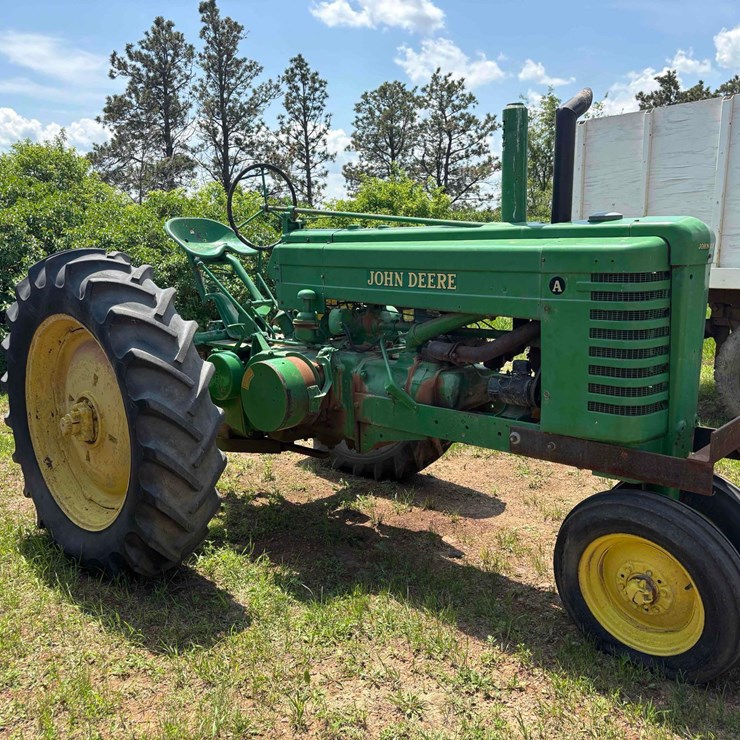 JOHN DEERE A