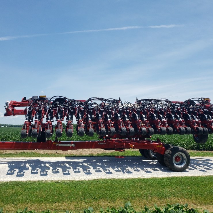 2023 Case 2140 12/23 Pivot Planter